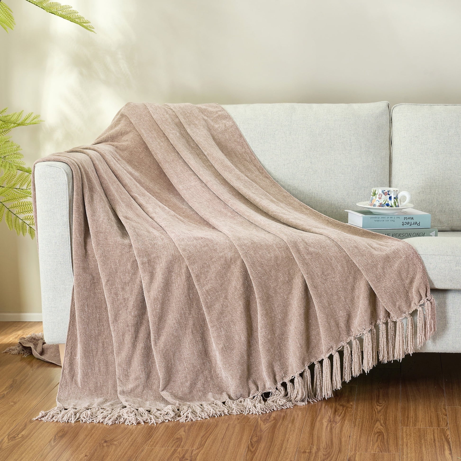 Cozy Up Your Home with Our Luxurious Boho Farmhouse Chenille Throw Blanket in Soft Taupe – Perfect for Sofa, Bed, or Chair!