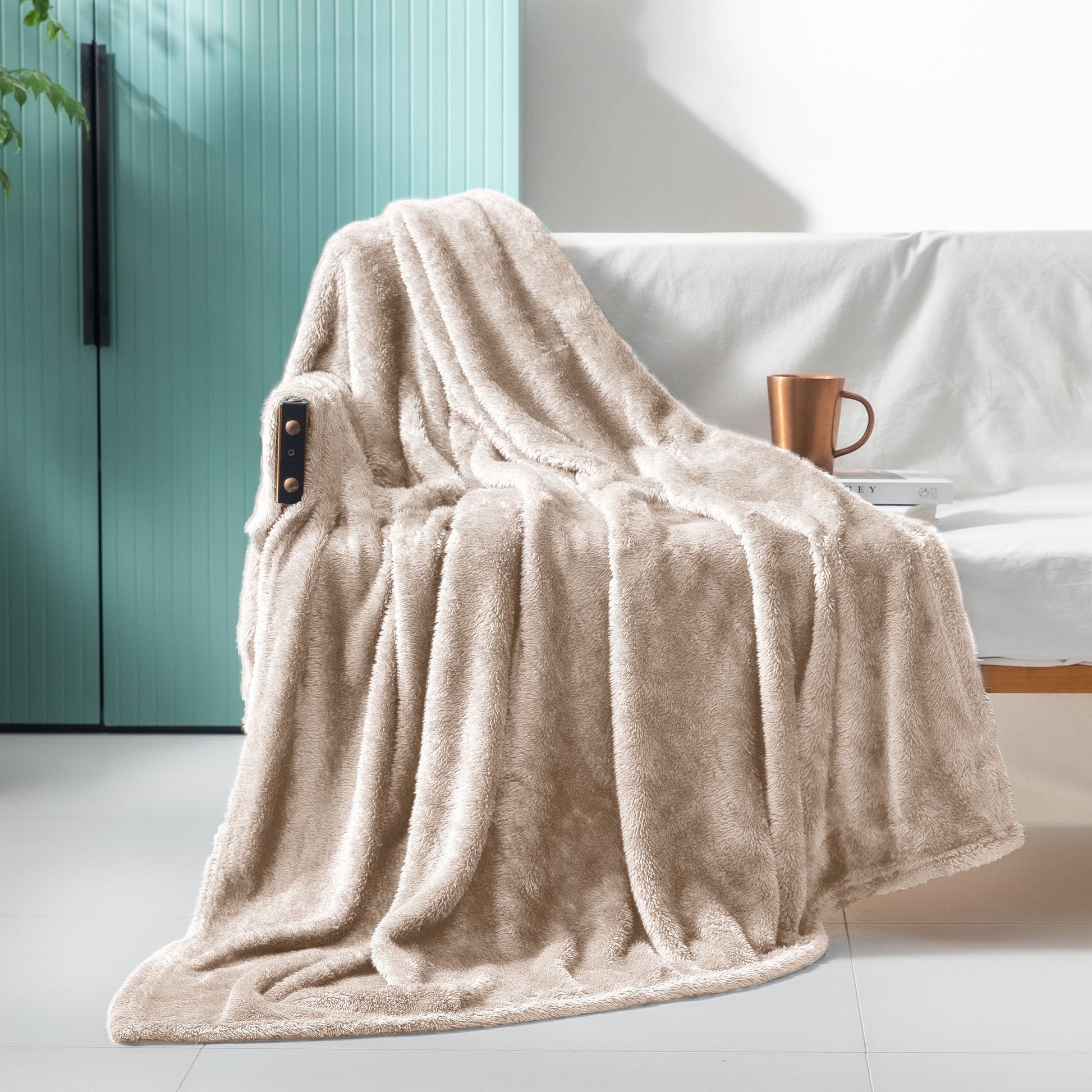 Cuddle Up in Luxury: Extra Soft Camel Plush Fuzzy Fleece Throw Blanket (50" x 70") - Perfect for Cozy Nights and Stylish Decor