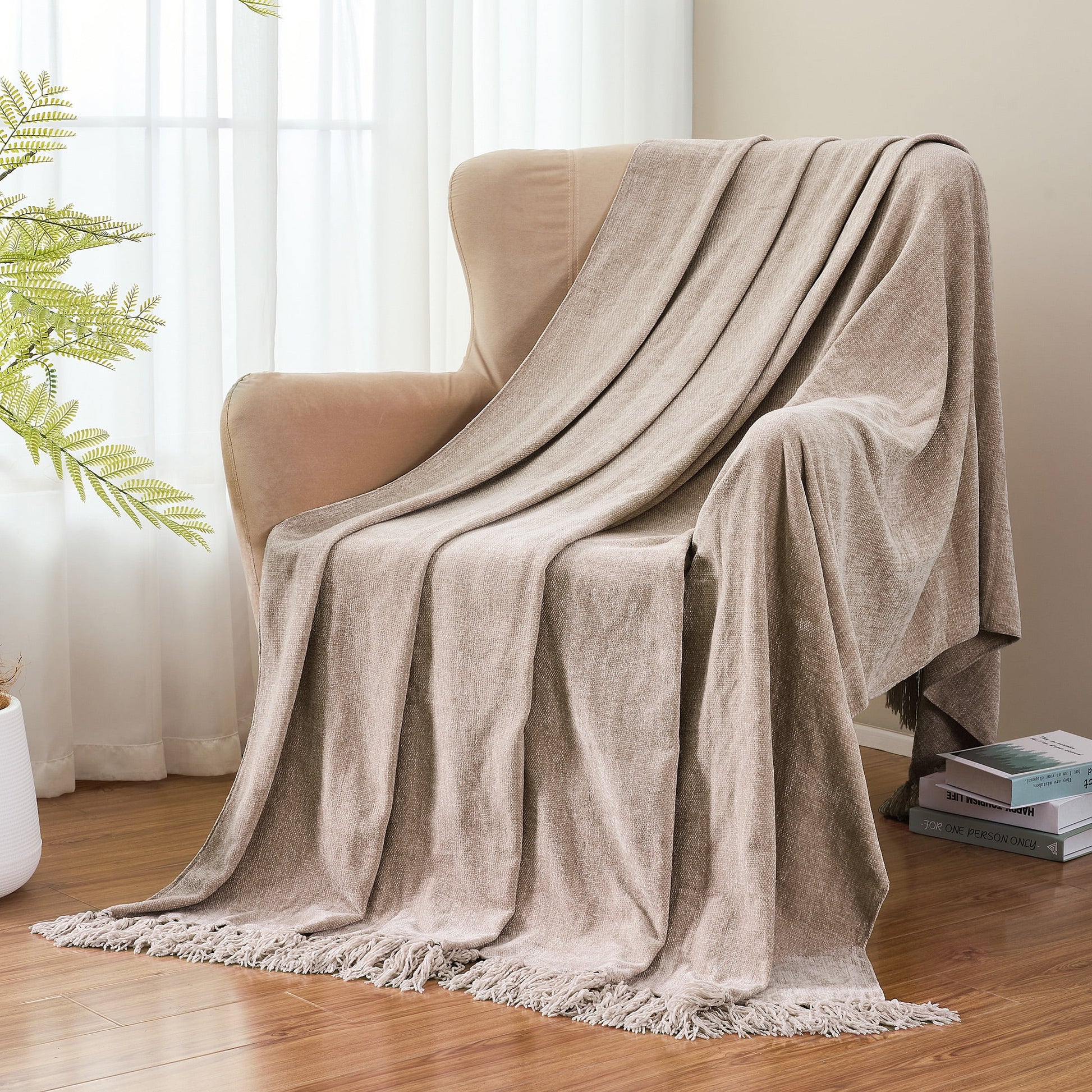 Cozy Up Your Home with Our Luxurious Boho Farmhouse Chenille Throw Blanket in Soft Taupe – Perfect for Sofa, Bed, or Chair!